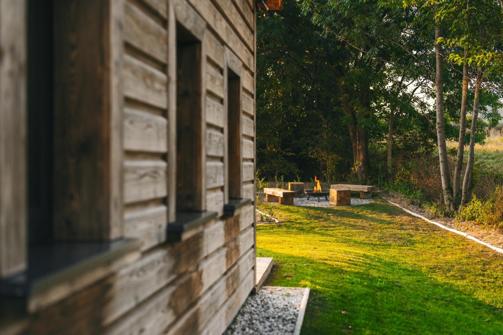 Roubenka "Tam Kde Lisky Davaji Dobrou Noc" Villa Cerny Dul Bagian luar foto